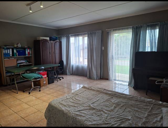 4 BEDROOM HOUSE FOR SALE IN NOORSEKLOOF